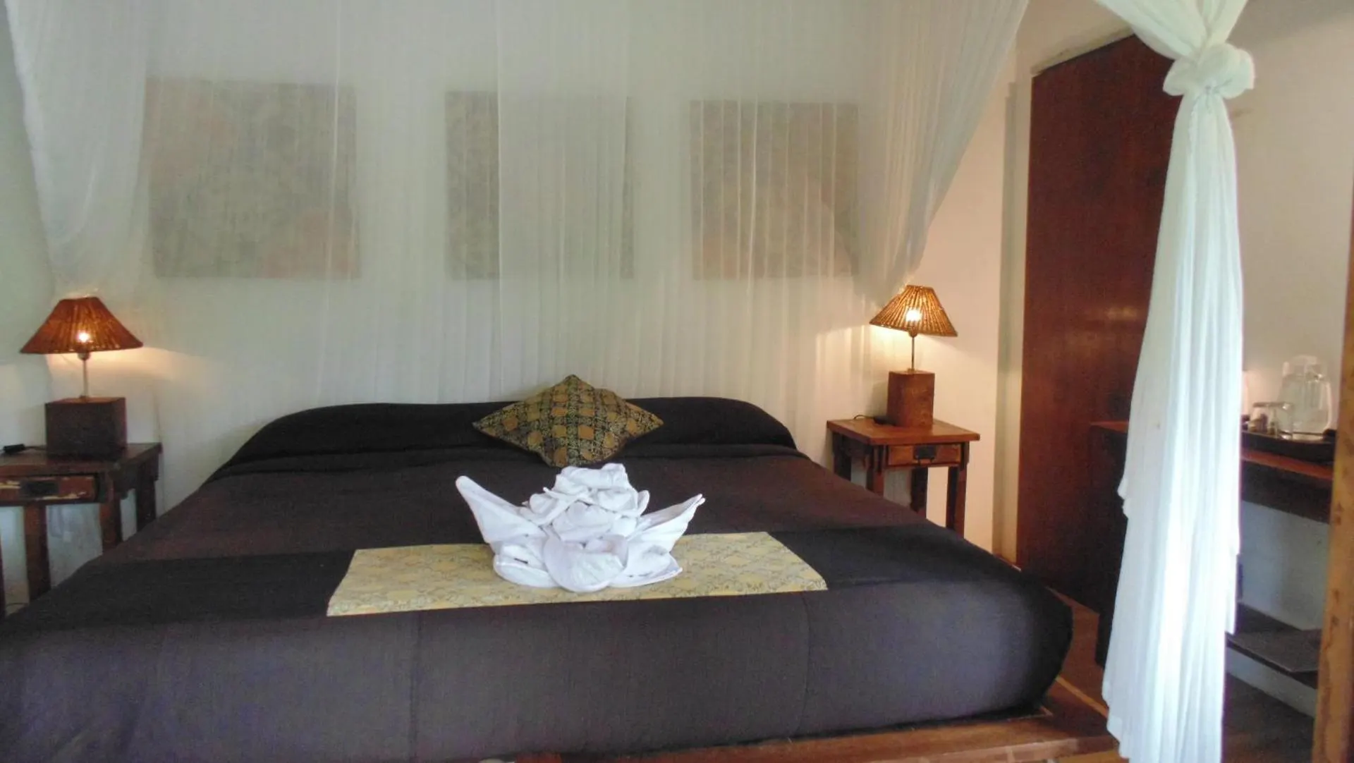 Deluxe Arjuna — view 2