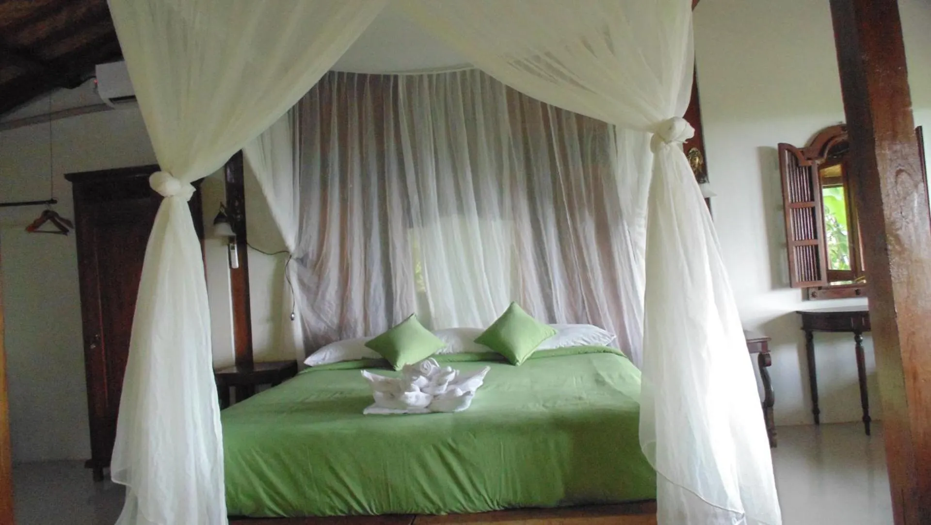 Gladak House — view 3