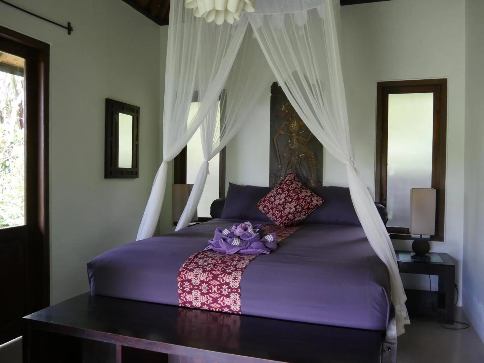 Lotus House — Signature Rainforest House
